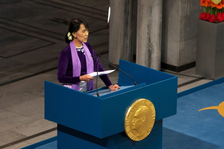 Aung San Suu Kyi. Una leadership politica nonviolenta senza eguali nel mondo
