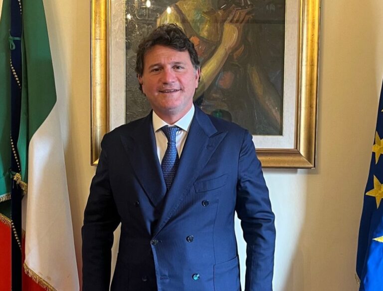L’estetica del potere e la miseria dello sguardo