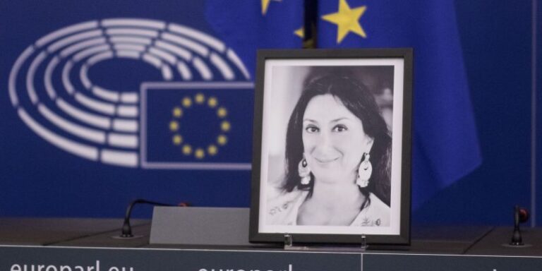 Il rapporto dell’UE sullo Stato di diritto sottovaluta gravemente il declino della libertà di stampa