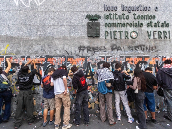 Milano non arretra. Tremila in piazza per lo scioglimento dei gruppi neofascisti