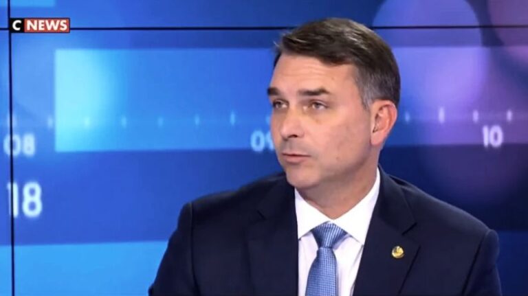Il senso di Flavio Bolsonaro per la sua fuga negli usa